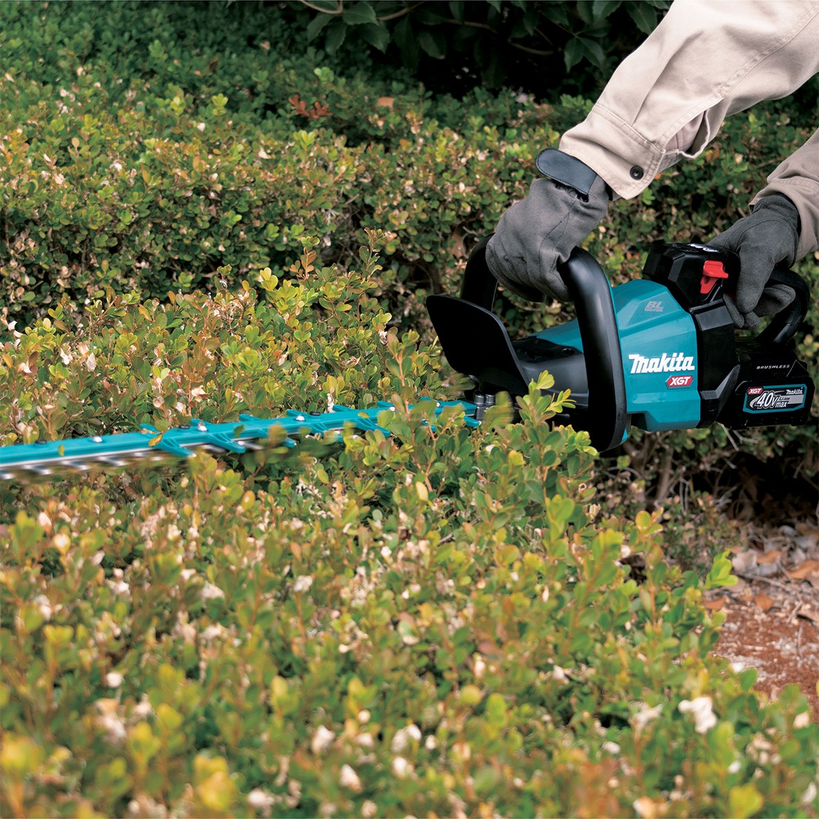 UH009GM101- 40V Max Brushless 750mm Hedge Trimmer Kit