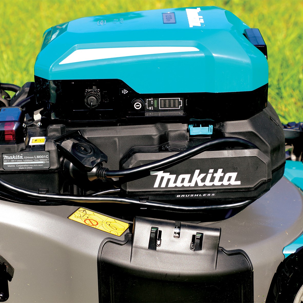 LM001CX3- Direct Connection Brushless Self-Propelled Lawn Mower 534mm (21") Kit