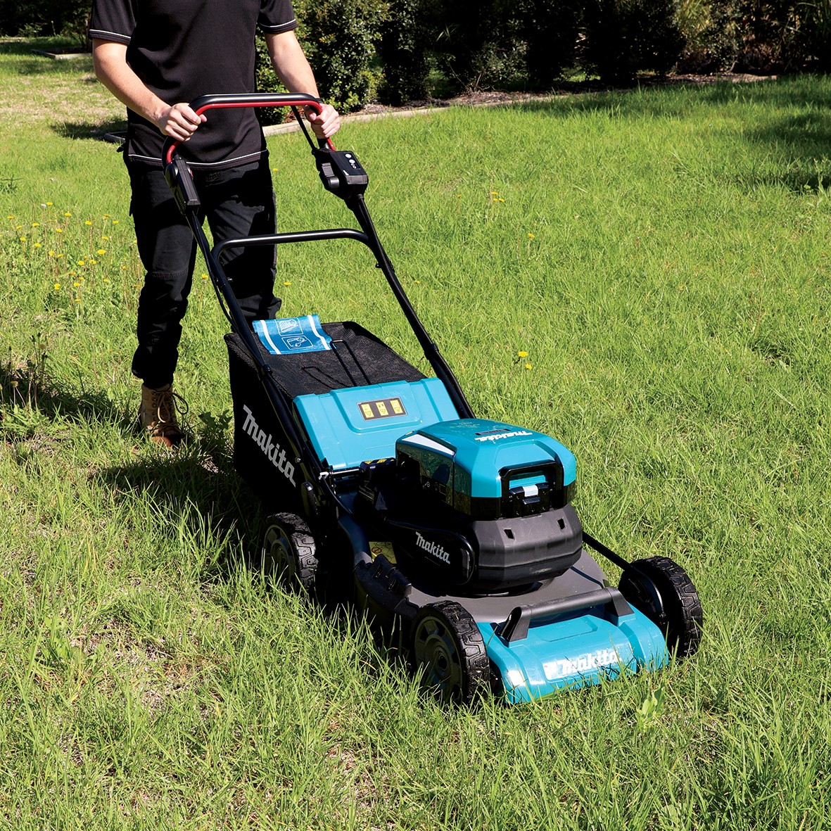 LM001CZ- Direct Connection Brushless Self-Propelled Lawn Mower 534mm (21")