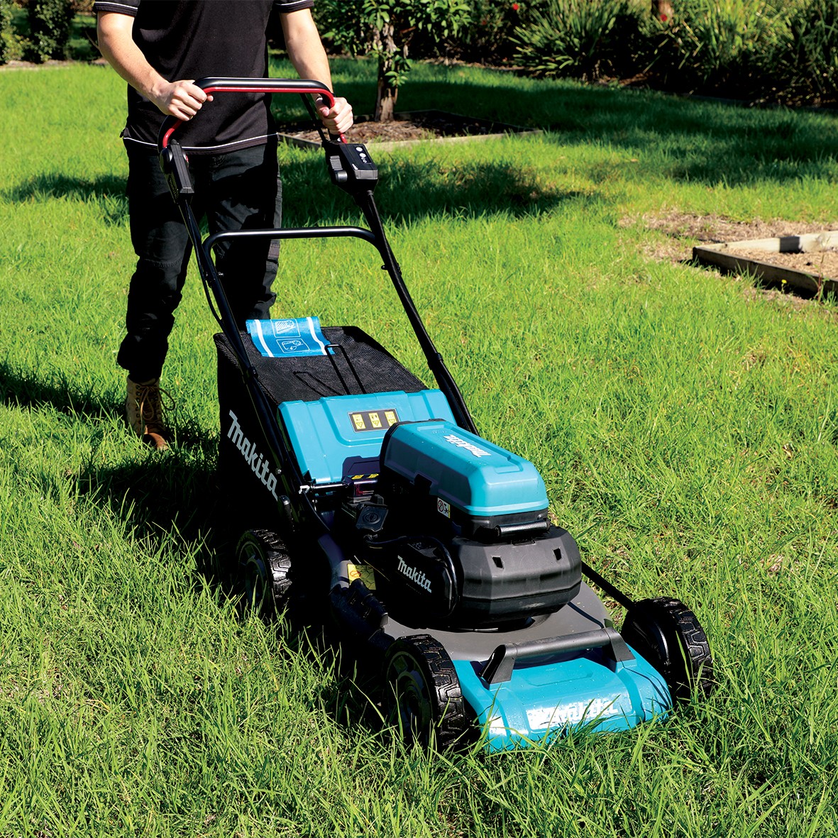 LM001CZ- Direct Connection Brushless Self-Propelled Lawn Mower 534mm (21")