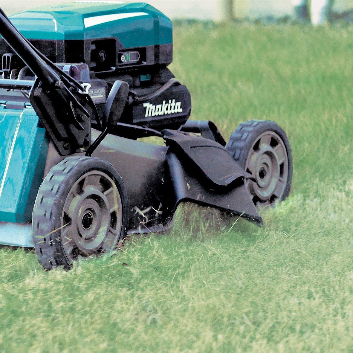 LM001CZ- Direct Connection Brushless Self-Propelled Lawn Mower 534mm (21")