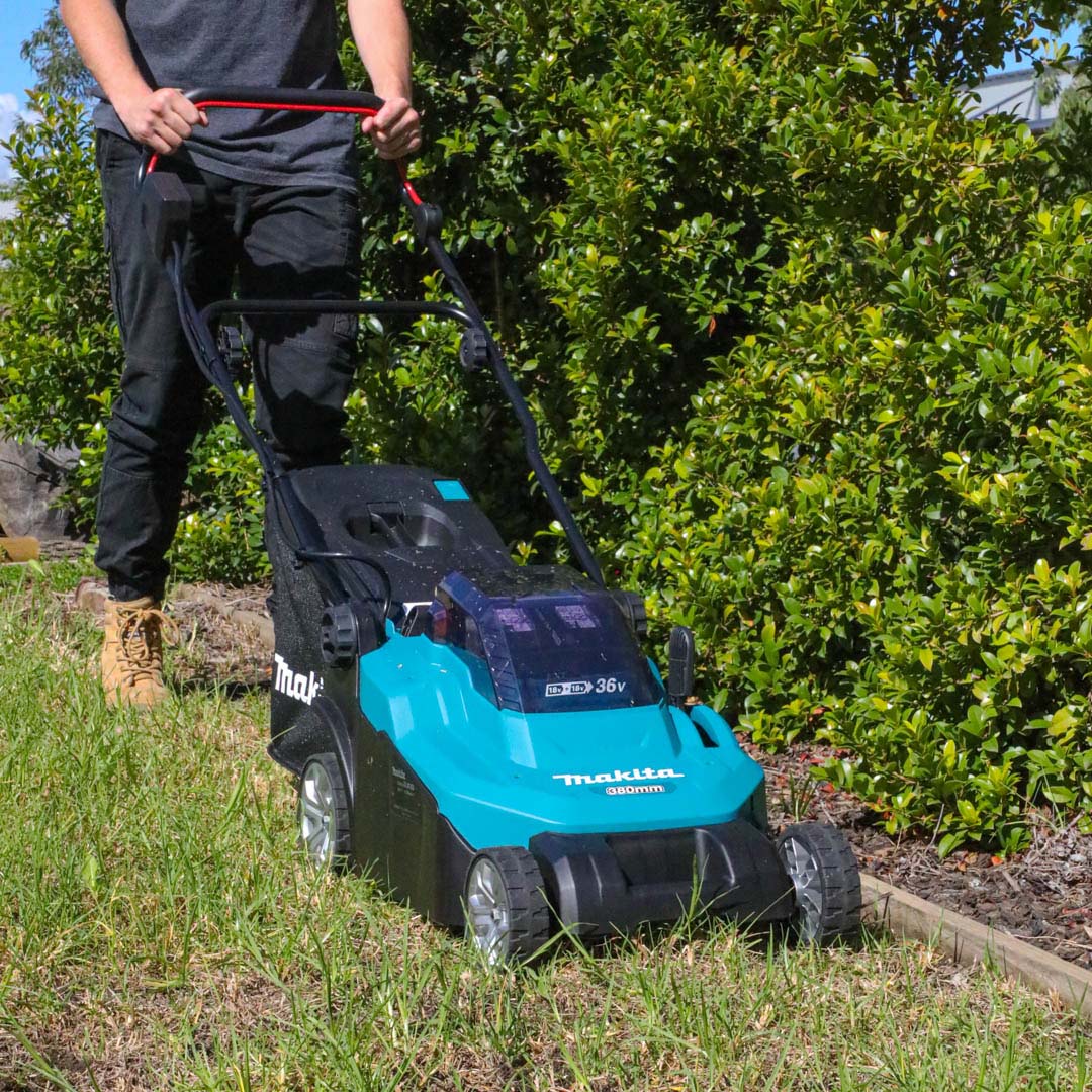 DLM382Z-18Vx2 Lawn Mower 380mm