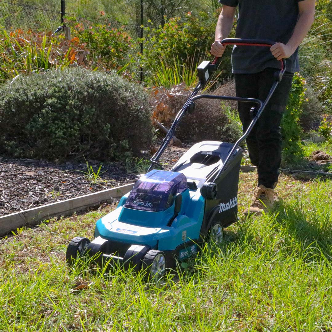DLM382Z-18Vx2 Lawn Mower 380mm