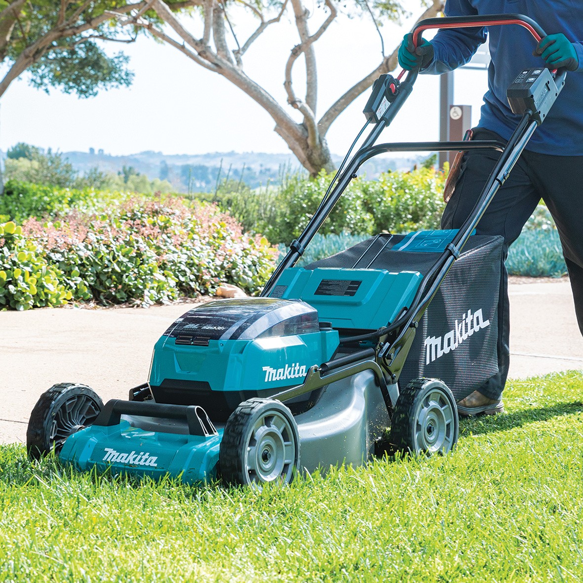 DLM535Z- 18Vx2 Brushless Lawn Mower 534mm (21")