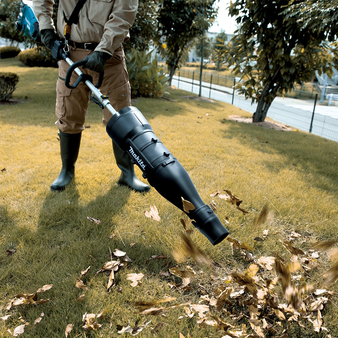 191P71-5- Blower Attachment (UB401MP)