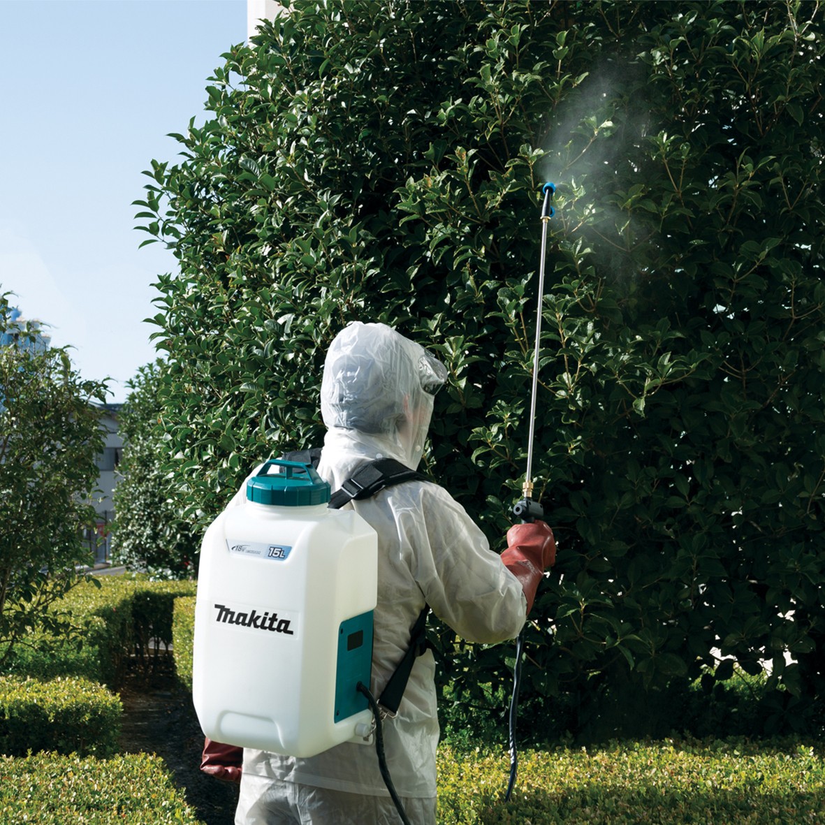 DUS158Z- 18V 15L Backpack Sprayer