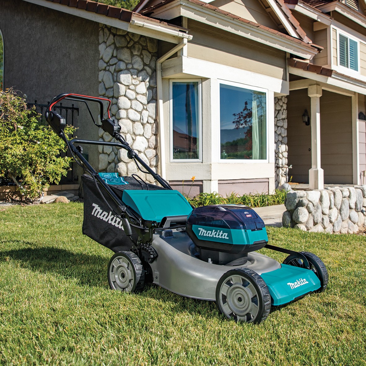 LM001GZ02-40V Max Brushless Self Propelled 480mm Lawn Mower
